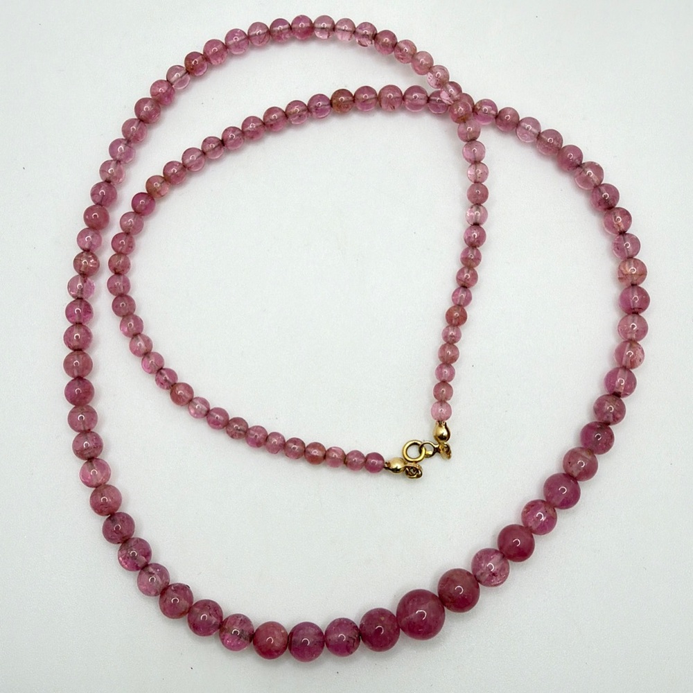 ~25" Graduated PINK TOURMALINE beaded necklace w/ 14kt yellow gold C-clasp!